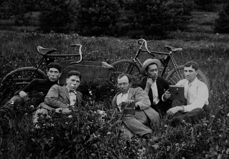 Students with bicycles, 1894. Available at http://purl.umn.edu/80771