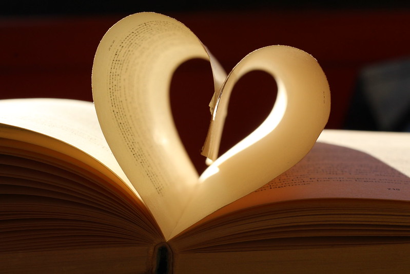 Heart Book by Constanza Romero, CC BY-NC 2.0