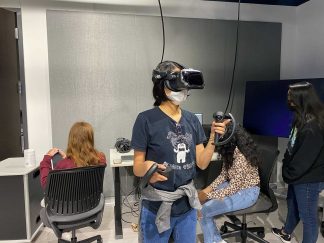 NEXUS students try virtual reality equipment