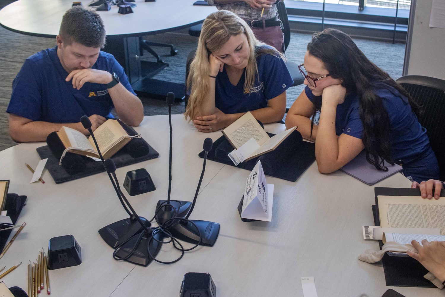 First year dental students read primary documents relating to the history of dentistry. (Photo/Adria Carpenter)